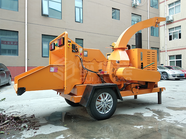 移動(dòng)式園林樹(shù)枝粉碎機(jī)