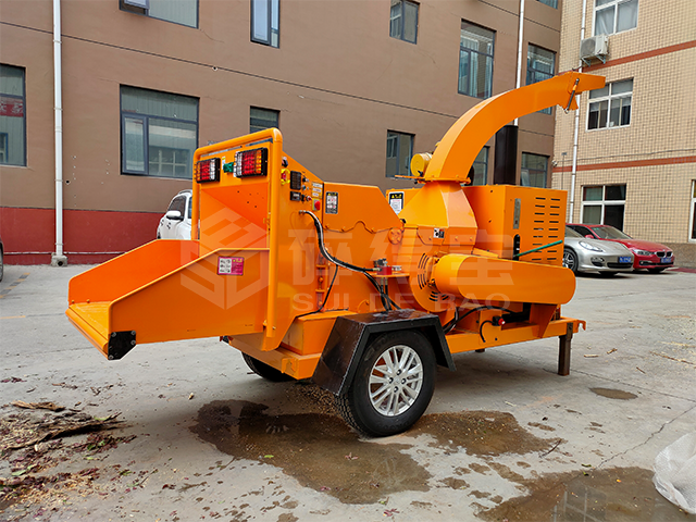 樹枝粉碎機是園林修剪與養(yǎng)護過程中的得力助